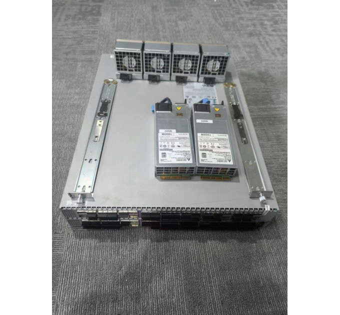 Arista DCS-7280QR-C72-F 56 ports QSFP+ and Up to 16 ports QSFP100 DCS-7280QR-C72